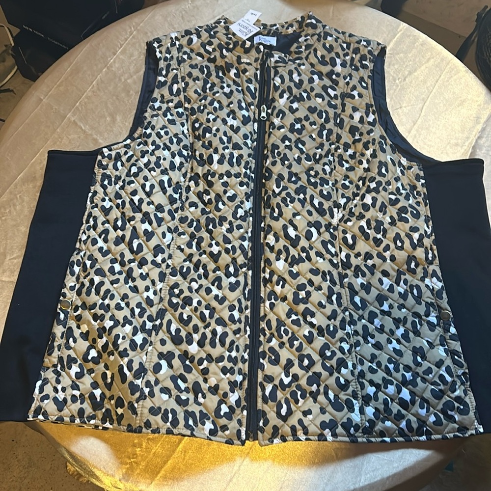 NWT KIM ROGERS ANIMAL PRINT VEST 4X